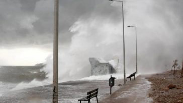 Καιρός: Θυελλώδεις άνεμοι και ισχυρές βροχές την Τρίτη και την Τετάρτη