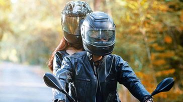 Βεβαιώθηκαν 972 παραβάσεις σε δικυκλιστές που δεν φορούσαν κράνος