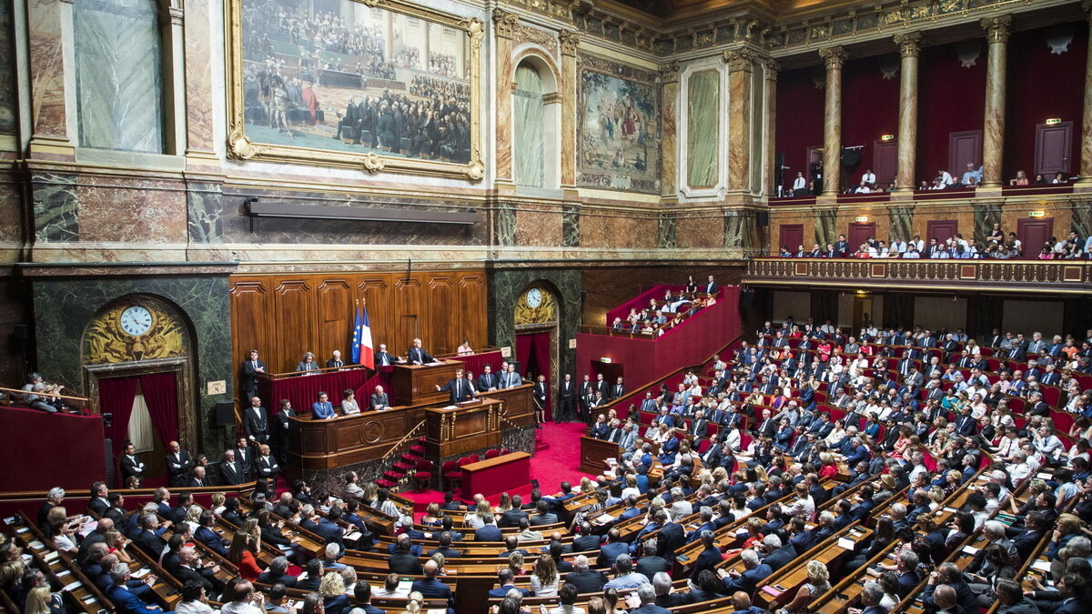 Γαλλία: Ο πρωθυπουργός προσέφυγε στο άρθρο 49.3 του Συντάγματος για να περάσει τον προϋπολογισμό χωρίς ψηφοφορία στην Εθνοσυνέλευση