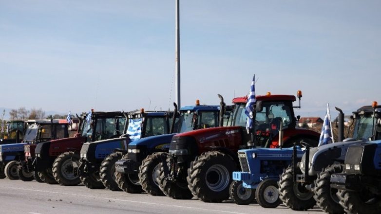 Θεσσαλονίκη: Παραμένουν οι αγρότες στα Μάλγαρα, χωρίς να κλείνουν δρόμους