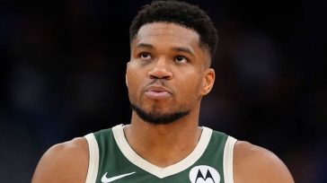 «Δεν ξέρω αν θα τελειώσω την σεζόν στους Μπακς»