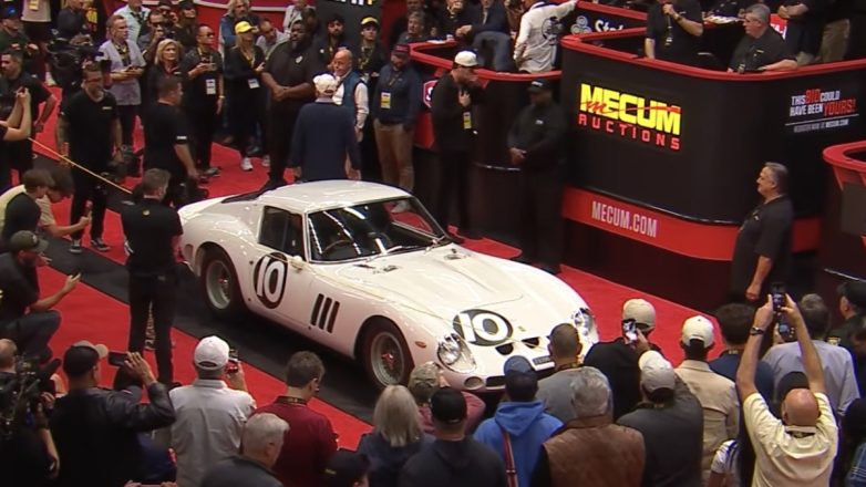 Η μοναδική λευκή Ferrari 250 GTO δεν έπιασε τον “στόχο” των 70 εκατ. και δημοπρατήθηκε για μόλις… 38.5 εκατ. δολάρια