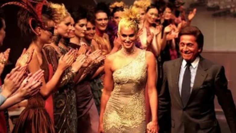 Βαλεντίνο: Οι σταρ αποχαιρετούν τον «αυτοκράτορα» της Μόδας