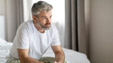 Στυτική δυσλειτουργία μετά τα 50: Αίτια, επιπτώσεις και σύγχρονες λύσεις