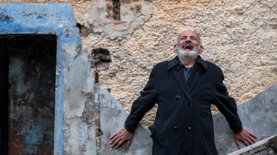 «Ροδάφ’νον» με τον Τάκη Βαμβακίδη στο Από Μηχανής Θέατρο