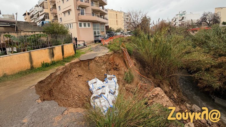 Κακοκαιρία: Συναγερμός στο ρέμα της Πικροδάφνης – Εκκενώθηκαν τρία σπίτια