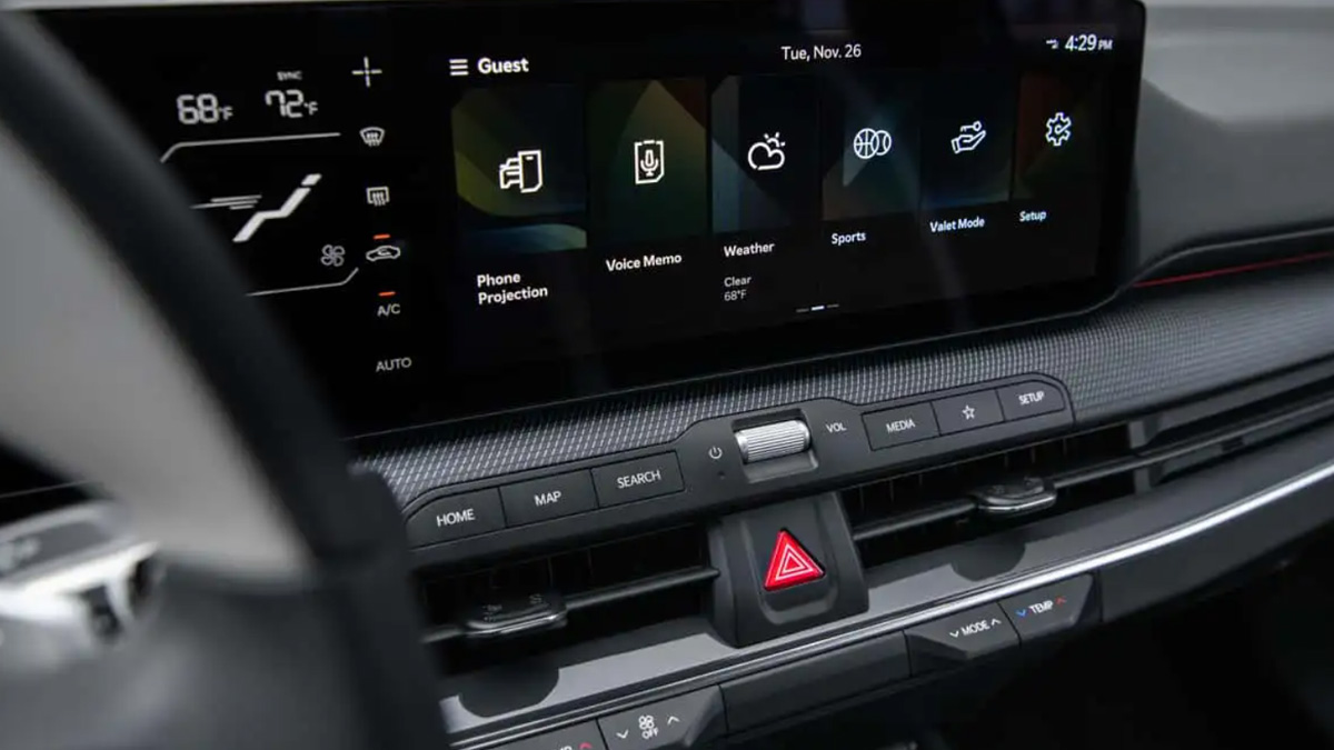 Kia: “Δεν πρόκειται ποτέ να βάλουμε κουμπιά αφής για βασικές λειτουργίες του αυτοκινήτου – Οι διακόπτες είναι ασφαλέστεροι”