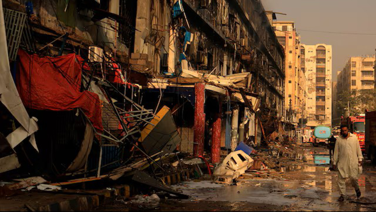 Πακιστάν: Στους 50 οι νεκροί από την πυρκαγιά στο εμπορικό κέντρο