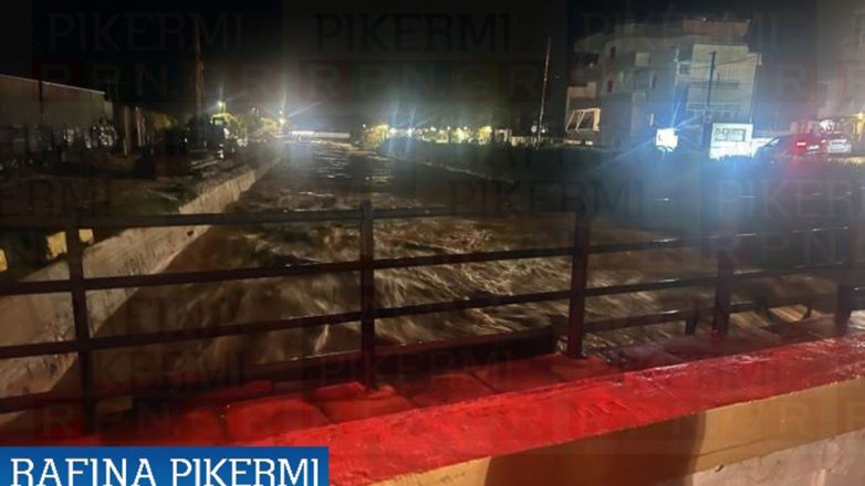 Μεγάλο Ρέμα Ραφήνας: Μήνυμα 112 για προληπτική απομάκρυνση πολιτών από σπίτια