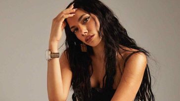 Εμμανουέλα Λάμπη: Ξεσήκωσε με το live της τους οπαδούς της ΑΕΚ