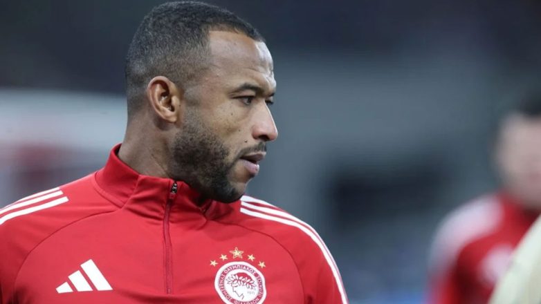 Με το στυλό στο χέρι ο Ελ Κααμπί! Με το στυλό στο χέρι ο Ελ Κααμπί!