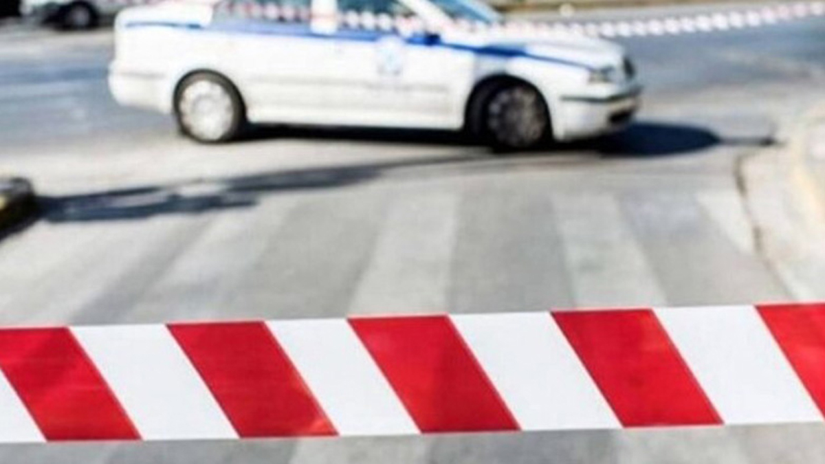 Πειραιάς: Καθίζηση οδοστρώματος στην οδό Ιάσωνος