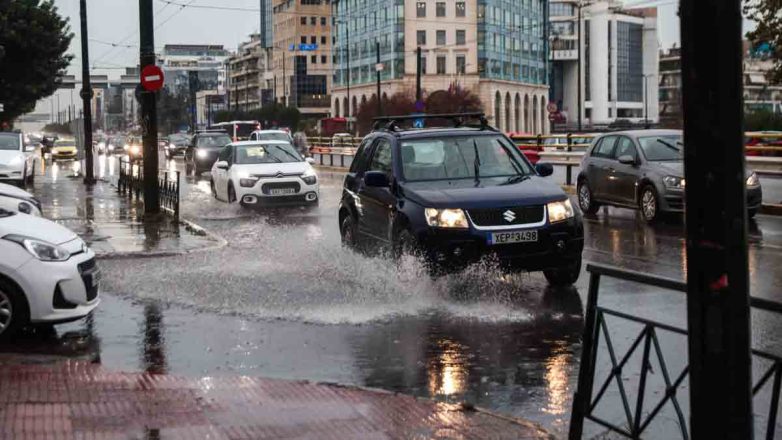 Στο «κόκκινο» η κίνηση σε Κηφισό, Κατεχάκη και Κηφισίας