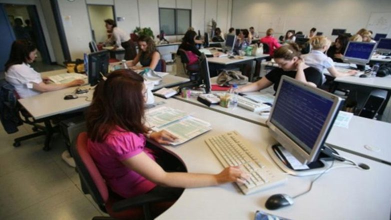 Δημόσιοι υπάλληλοι: Ποιοι μπορούν να συνεχίσουν να δουλεύουν Δημόσιοι υπάλληλοι: Ποιοι μπορούν να συνεχίσουν να δουλεύουν