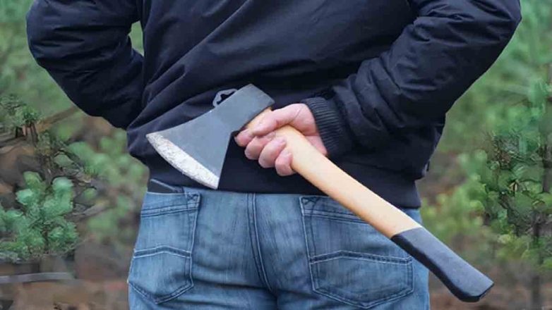 Στη φυλακή ο 39χρονος που επιτέθηκε με τσεκούρι σε γυναίκα και το παιδί της