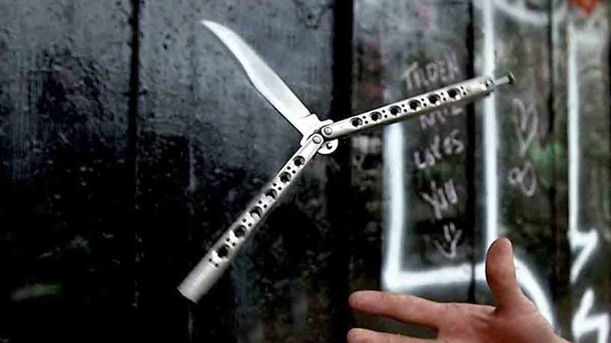 Ανήλικος δέχτηκε επίθεση με μαχαίρι «πεταλούδα» από τρία άτομα