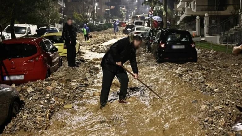Πάνω από 140 mm βροχής στην Αττική Πάνω από 140 mm βροχής στην Αττική