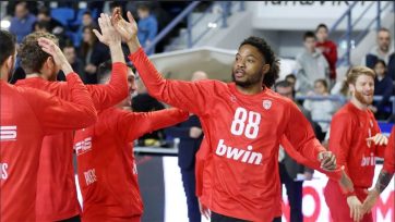 Μιχαΐλοβιτς: «Απομακρύναμε τον σαμποτέρ του Ομπράντοβιτς»