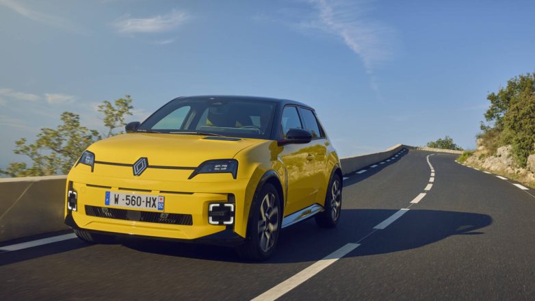 RENAULT GROUP: Οι πωλήσεις του 2025 και οι στόχοι του εξηλεκτρισμού για το 2026