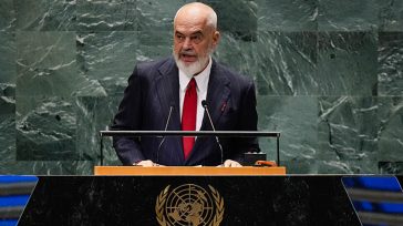 Ο Έντι Ράμα σπούδασε με ελληνική υποτροφία στο Χάρβαρντ