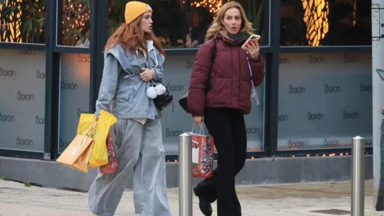 Μαίρη Συνατσάκη – Ντορέττα Παπαδημητρίου: Σπάνια κοινή εμφάνιση στα νότια προάστια