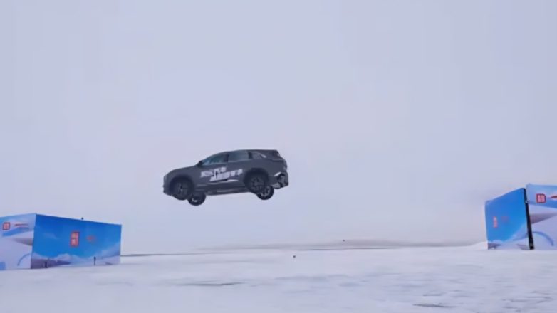 Το Changan CS 75 Plus μπήκε στο βιβλίο Guinness κάνοντας παγκόσμιο ρεκόρ άλματος σε πλήρως παγωμένες συνθήκες (Βίντεο)