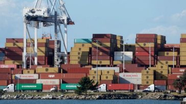 Ο Τραμπ αυξάνει στο 25% τους δασμούς σε ορισμένες εισαγωγές από τη Νότια Κορέα