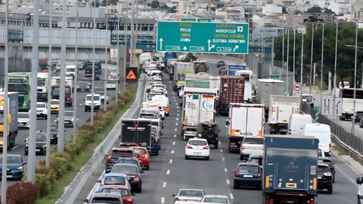 Οι επικείμενοι περιορισμοί στην κίνηση των φορτηγών προβληματίζουν και τους εμπόρους