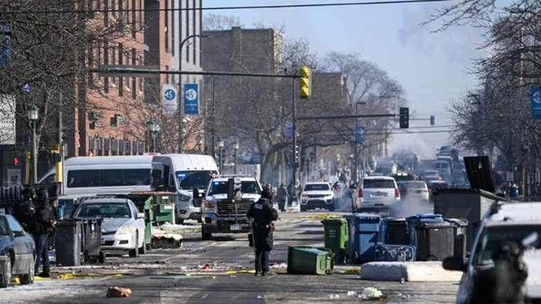 Ο Τραμπ λυπάται για την «τραγωδία» στη Μινεάπολη και επιρρίπτει την ευθύνη στους Δημοκρατικούς
