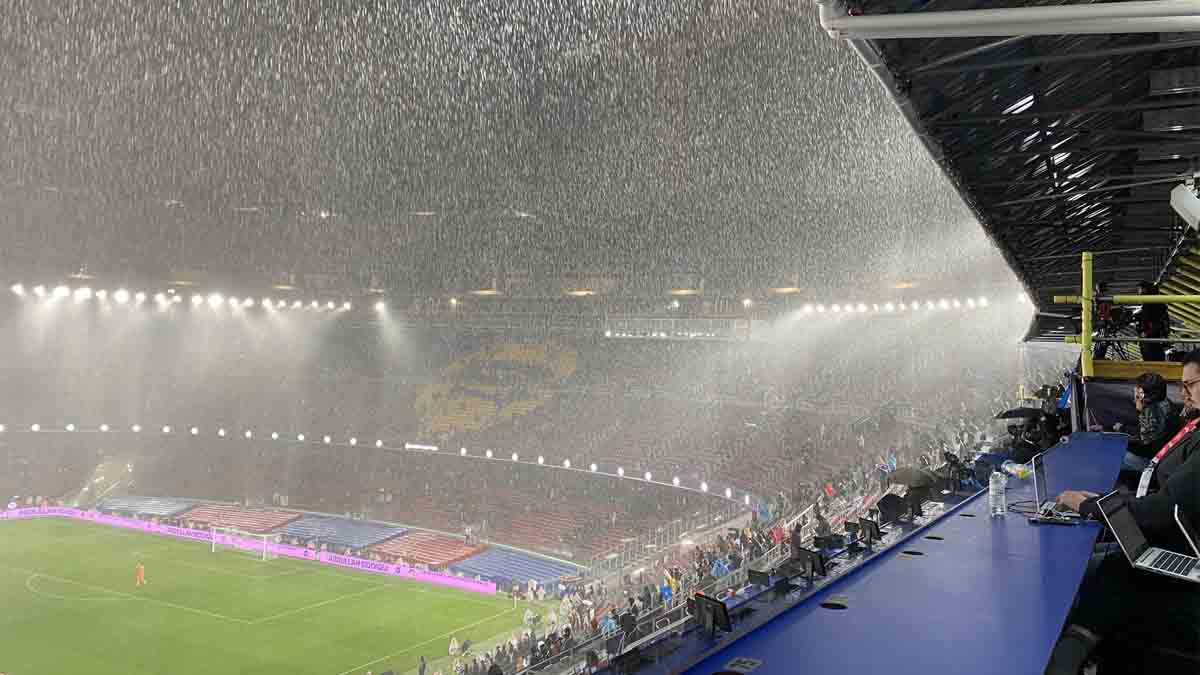 Νέο βίντεο από το πλημμυρισμένο Καμπ Νου