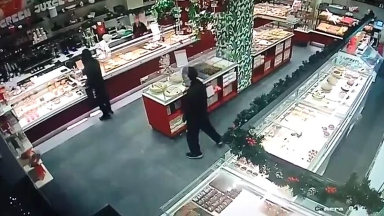 Σπείρα «ρήμαζε» επιχειρήσεις στα Δυτικά προάστια Σπείρα «ρήμαζε» επιχειρήσεις στα Δυτικά προάστια