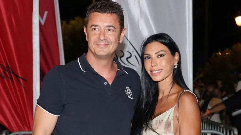 Ιωάννα Μπούκη για Σρόιτερ: «Του κάνω συνέχεια σχόλια για το στυλ του στο δελτίο»