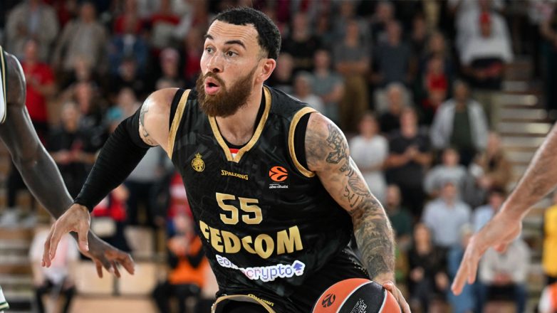 «Μένει ελεύθερος ο Μάικ Τζέιμς το καλοκαίρι»