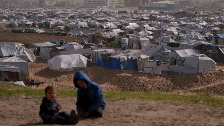 Εκπαιδευτικό υλικό μπαίνει στη Γάζα για πρώτη φορά μετά από δύο χρόνια Εκπαιδευτικό υλικό μπαίνει στη Γάζα για πρώτη φορά μετά από δύο χρόνια