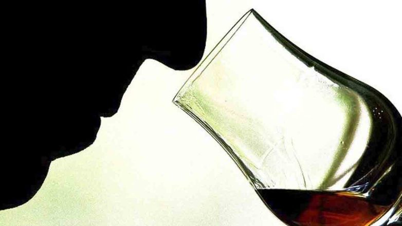 Παραγωγοί κονιάκ στην Γαλλία ξεριζώνουν τα αμπέλια τους