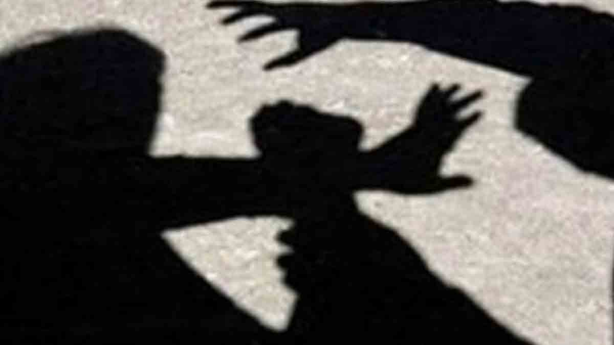 Ανήλικες επιτέθηκαν σε 17χρονη και την βιντεοσκοπούσαν