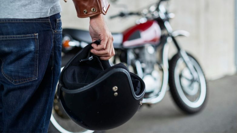 Τι αλλάζει ο νέος ΚΟΚ για τους αναβάτες μοτοσυκλέτας και τι λένε οι ειδικοί ότι πρέπει να προσέχουμε;