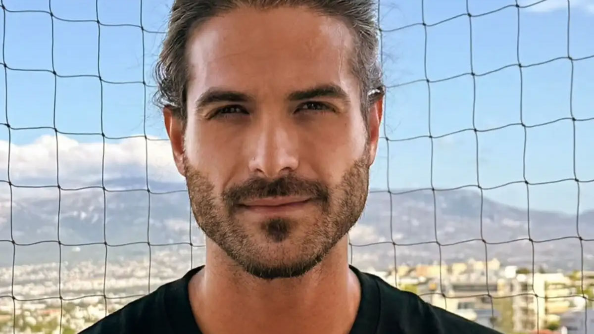 Συγκινεί ο Άρης Μουγκοπέτρος: Δώρισε τα μαλλιά του σε καρκινοπαθείς – «Η πίστη με κράτησε όρθιο»