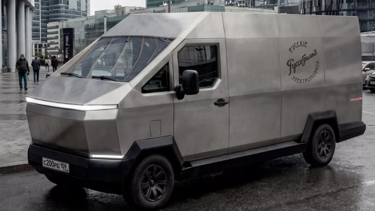 Cybertruck ο Elon; Cybervan οι Ρώσοι