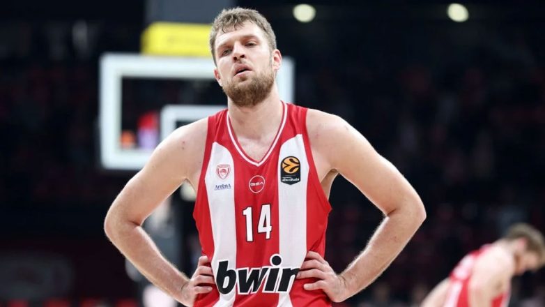 Ολυμπιακός και Βεζένκοφ καλούνται σε ακρόαση από τη ΔΕΑΒ