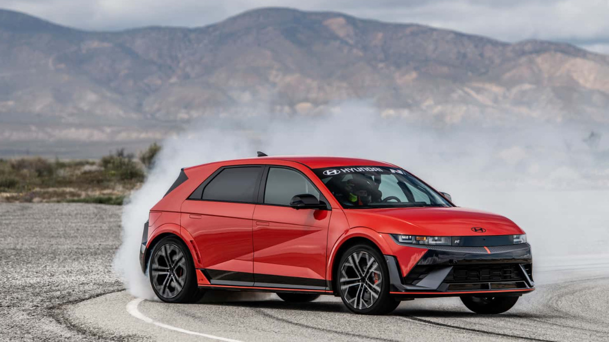 Για πρώτη φορά στην ιστορία της Ευρώπης, πουλήθηκαν περισσότερα ηλεκτρικά παρά βενζινοκίνητα Ι.Χ.