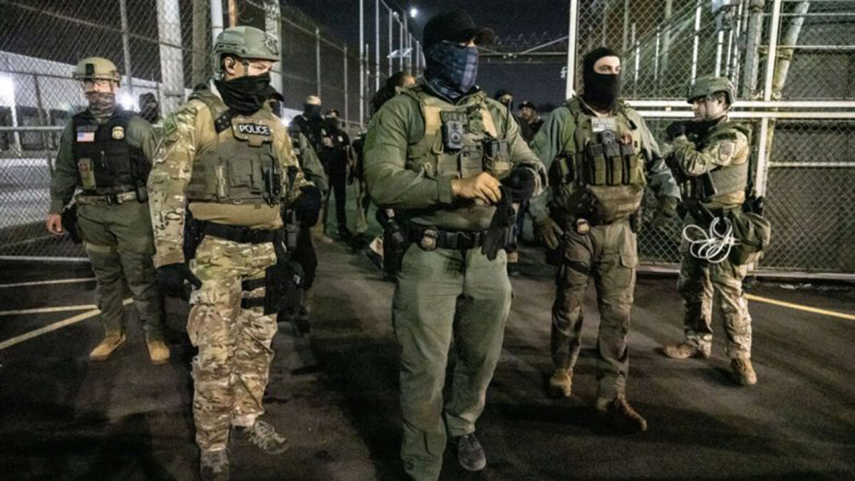 Πώς επιλέγονται και εκπαιδεύονται οι πράκτορες της ICE