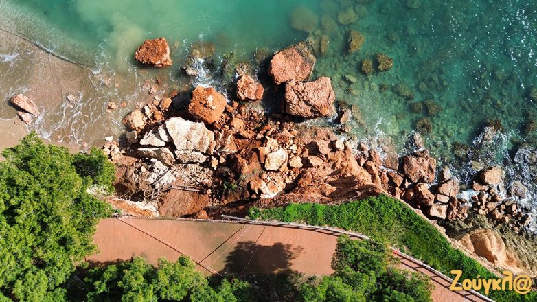 Κατολίσθηση στη Βάρκιζα: Αποκλεισμός της παραλίας Κανάρια μετά τις έντονες βροχοπτώσεις