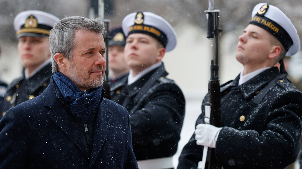 Ο βασιλιάς της Δανίας θα ταξιδέψει στη Γροιλανδία