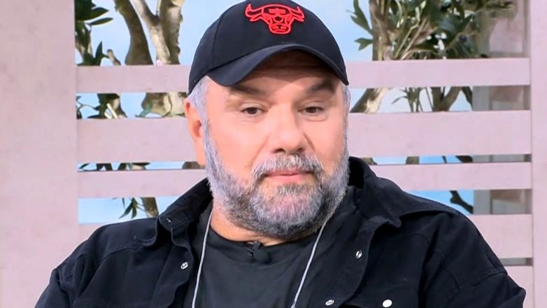 Γρηγόρης Αρναούτογλου: Τα πρώτα λόγια για τον θάνατο της μητέρας του – «Αν μιλήσω λίγο παραπάνω θα βάλω τα κλάματα» Γρηγόρης Αρναούτογλου: Τα πρώτα λόγια για τον θάνατο της μητέρας του – «Αν μιλήσω λίγο παραπάνω θα βάλω τα κλάματα»