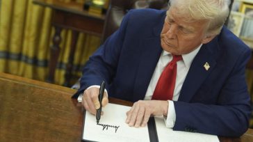 Διάταγμα Τραμπ: Απειλεί με επιπρόσθετους δασμούς κάθε χώρα που πουλάει πετρέλαιο στην Κούβα