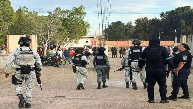 Μεξικό: Τρεις συλλήψεις μετά την πολύνεκρη έφοδο ενόπλων σε γήπεδο ποδοσφαίρου Μεξικό: Τρεις συλλήψεις μετά την πολύνεκρη έφοδο ενόπλων σε γήπεδο ποδοσφαίρου