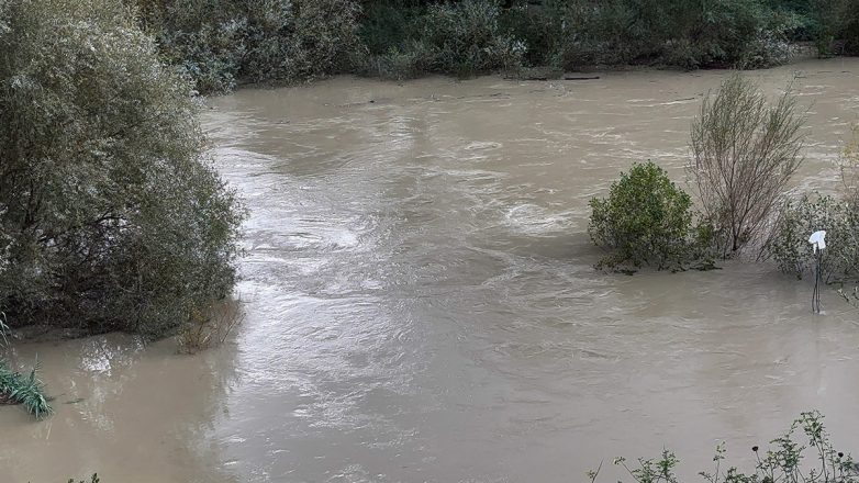 Ροδόπη: Προειδοποίηση από το 112 για κίνδυνο υπερχείλισης ποταμών