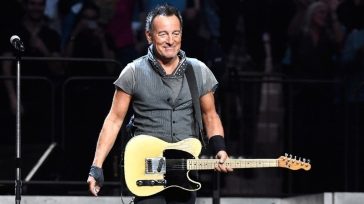 «Streets of Minneapolis»: Το τραγούδι του Μπρους Σπρίνγκστιν για τα θύματα της ICE