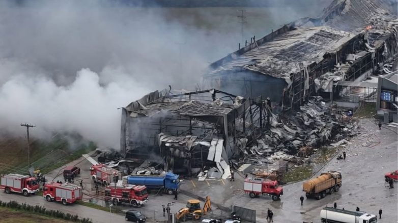 Ανάρτηση του Υπουργού Δημήτρη Παπαστεργίου για τις άδειες που συνέταξε στη «Βιολάντα» Ανάρτηση του Υπουργού Δημήτρη Παπαστεργίου για τις άδειες που συνέταξε στη «Βιολάντα»